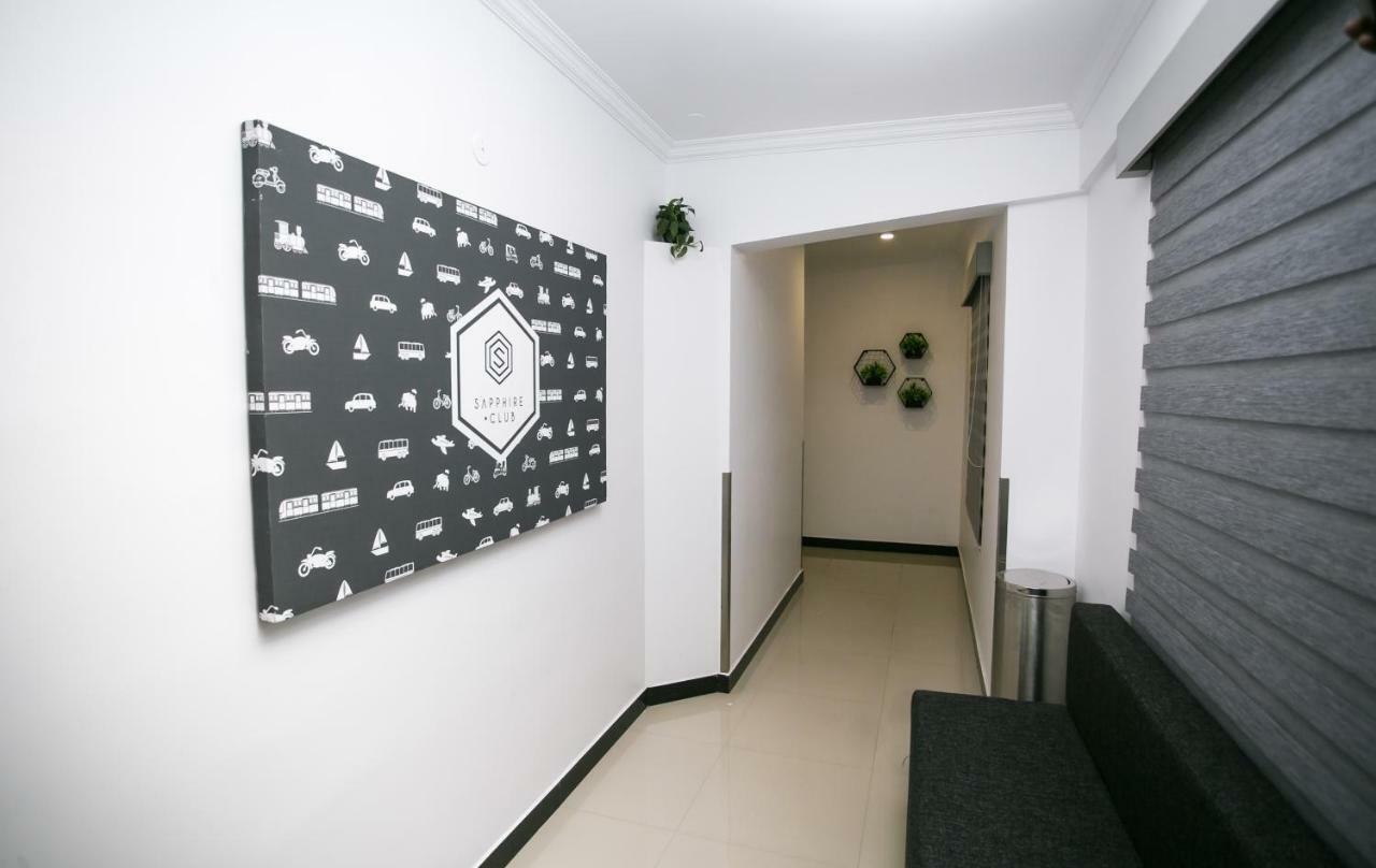 Sapphire Club Metro Hotel Kochi Exterior photo