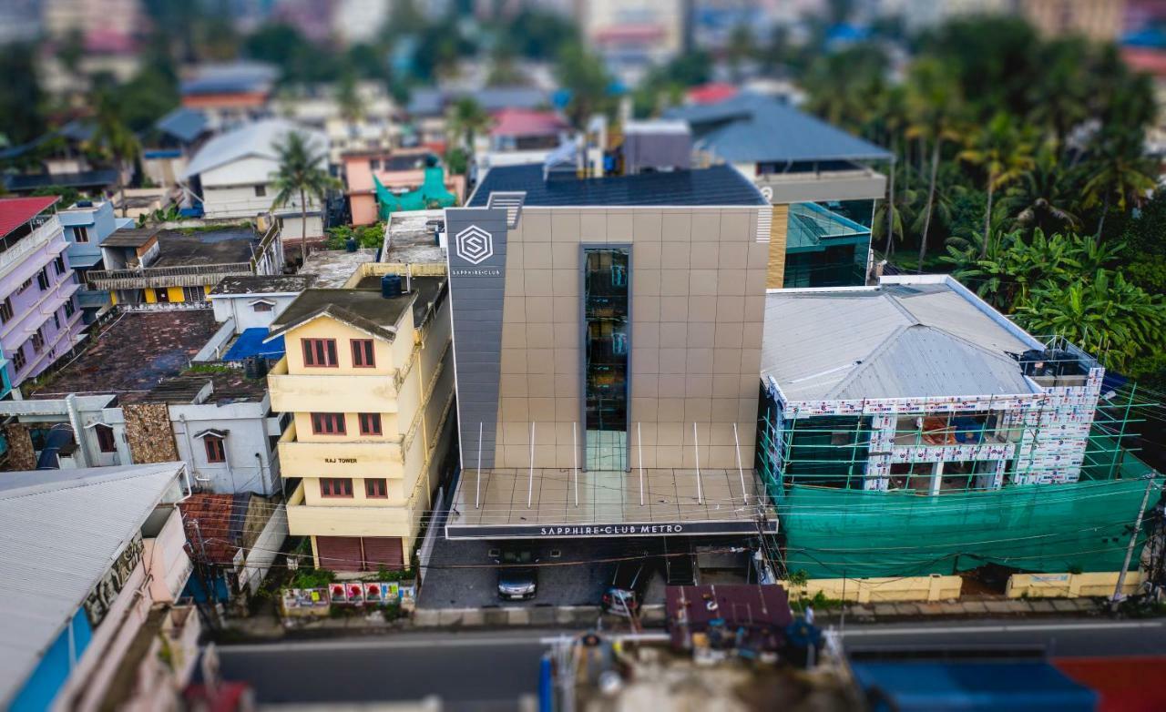 Sapphire Club Metro Hotel Kochi Exterior photo